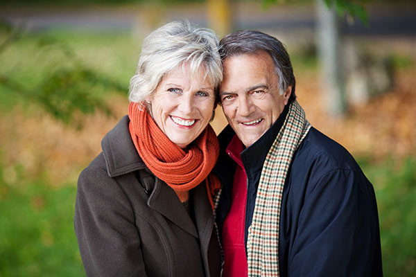 As A Cosmetic Dentist In Los Angeles We Can Replace Dentures With Dental Implants